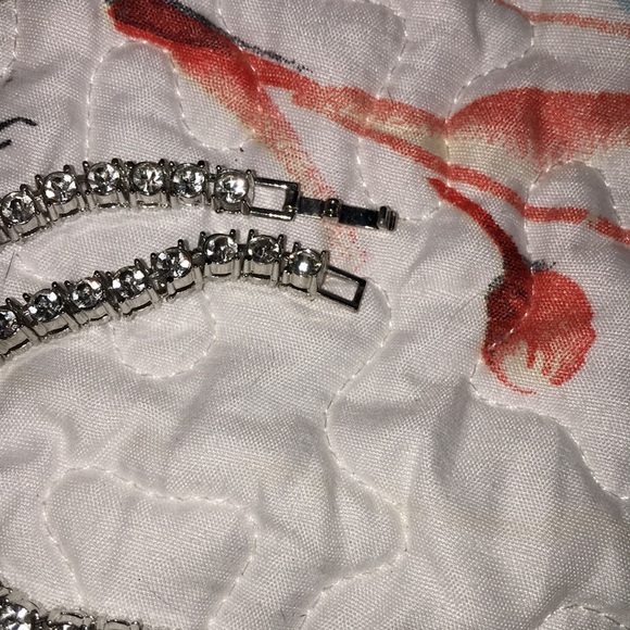 Rhinestone necklace - Picture 5 of 11